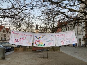 Malaktion bei der Mahnwache zur WGR